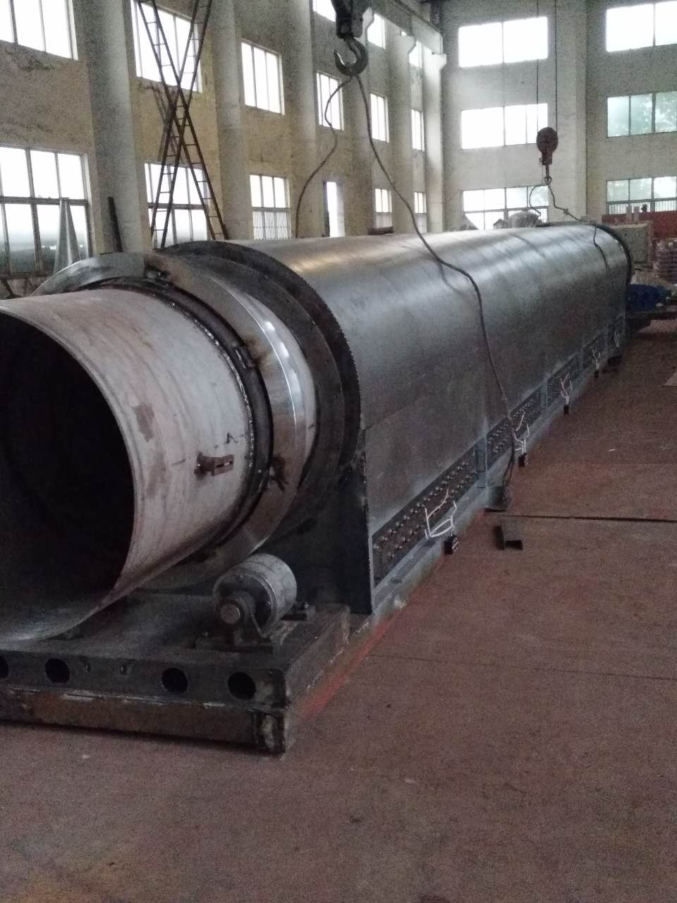 HG系列轉(zhuǎn)鼓滾筒刮板干燥機